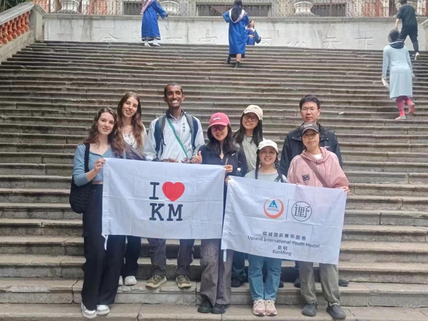 Kunming Upland International Youth Hostel Near The City Center ,2 Mins Walk To The Subway, 2 Mins Walk To The Green Lake, Close To Yuan Tong Temple, Old Street, Yunnan University, Convenient Payment And Visa Cards Are Accepted Esterno foto