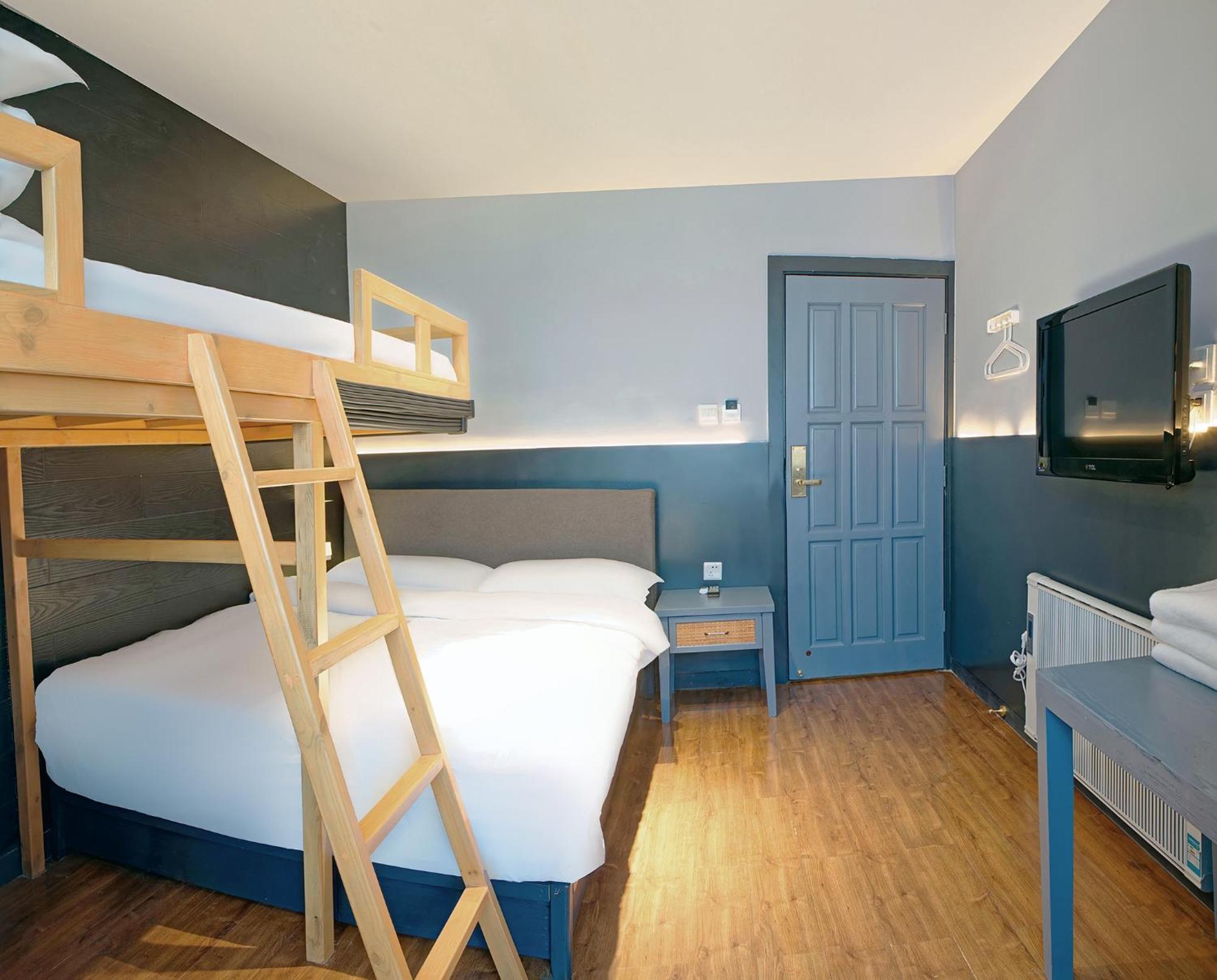 Kunming Upland International Youth Hostel Near The City Center ,2 Mins Walk To The Subway, 2 Mins Walk To The Green Lake, Close To Yuan Tong Temple, Old Street, Yunnan University, Convenient Payment And Visa Cards Are Accepted Esterno foto