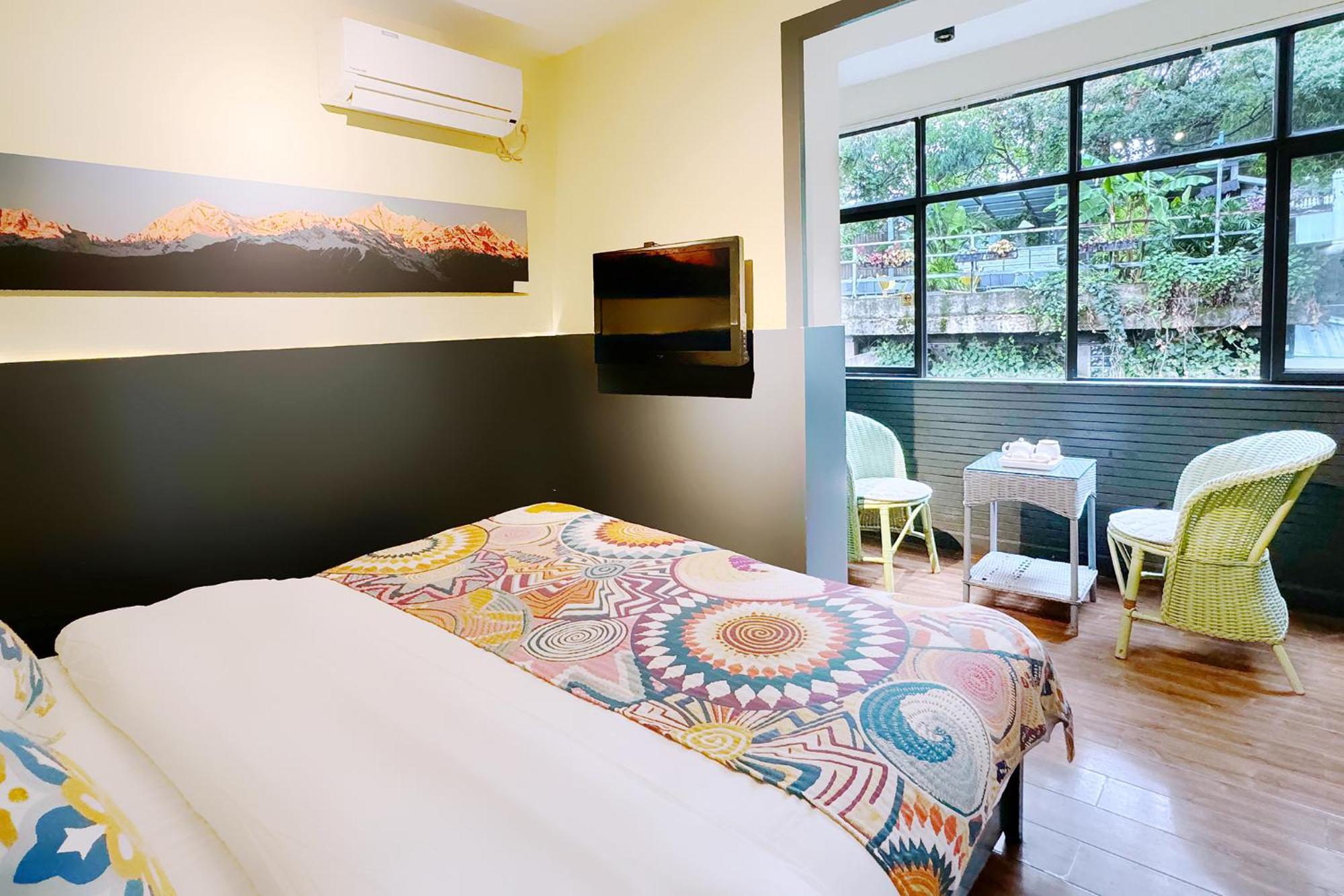 Kunming Upland International Youth Hostel Near The City Center ,2 Mins Walk To The Subway, 2 Mins Walk To The Green Lake, Close To Yuan Tong Temple, Old Street, Yunnan University, Convenient Payment And Visa Cards Are Accepted Esterno foto